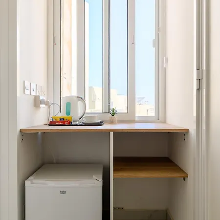 F8-4 Ensuite Bedroom