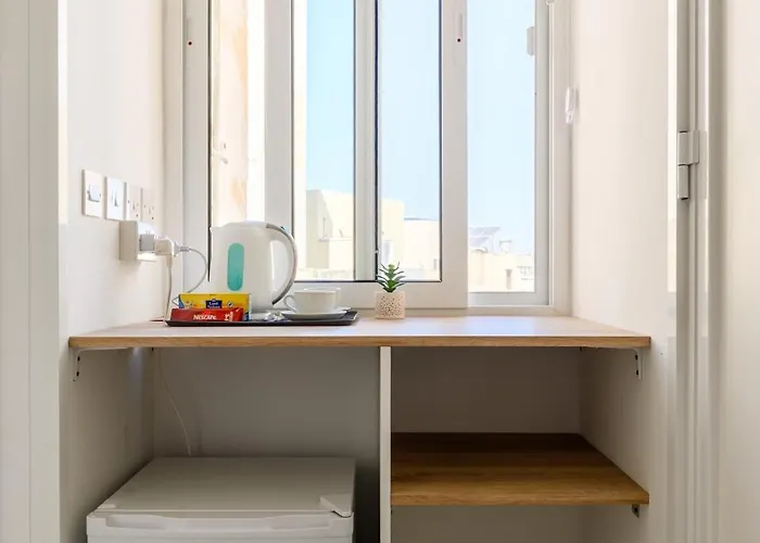 F8-4 Ensuite Bedroom