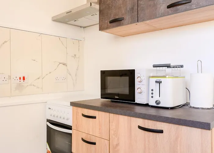 F8-4 Ensuite Bedroom