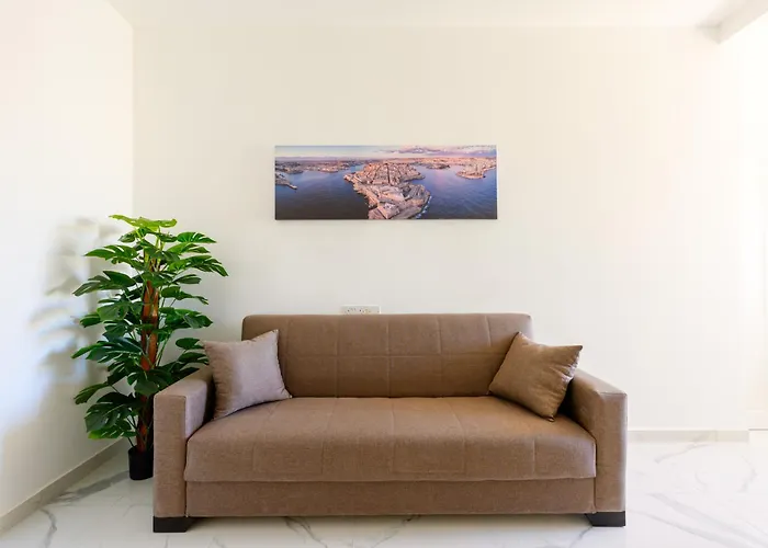 Gazde/Camere de închiriat F8-4 Ensuite Bedroom *